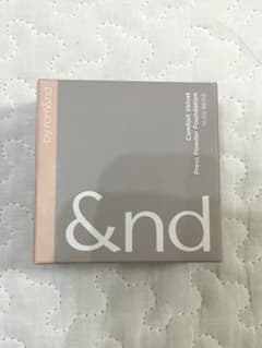 and by rom&nd コンフォートベルベット パウダーファンデーションのサムネイル