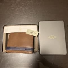 【値下げ】QUINN LARGE COIN POCKET BIFOLD NAVYのサムネイル