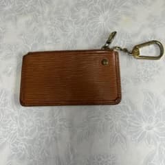 Louis Vuitton エピレザー キーケース ブラウンのサムネイル