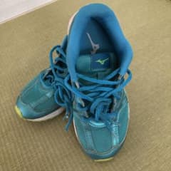 asics スニーカー  22cmのサムネイル