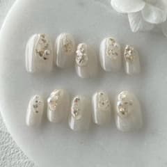 【chai.nail】クリアホワイトのうるうるラメネイル　ネイルチップのサムネイル