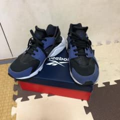 NIKE ナイキ スニーカーのサムネイル