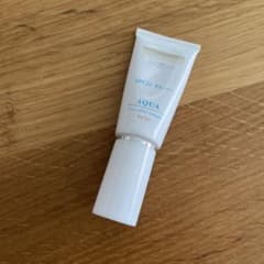 AQUA UV Cream SPF26 PA+++ ベージュ ロイヤル化粧品 - メルカリ