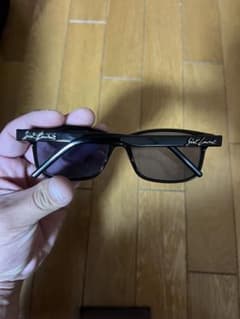SAINT LAURENT スクエア型サングラス ケース付きのサムネイル