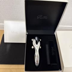 ReFa 美顔ローラー 本体・箱・ポーチ付き ReFa CARAT RAY 美顔ローラー 本体 - メルカリ