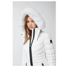 希少 MACKAGE PATSY-BX オフホワイト XS 美品 希少 MACKAGE PATSY-BX オフホワイト XS 美品 - メルカリ