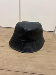 フェイクレザー バケットハット ブラックのサムネイル