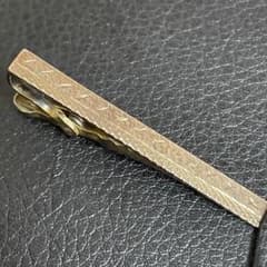レトロなタイピン【m1531 18K 刻印 素材不明 ビンテージ 骨董 彫刻