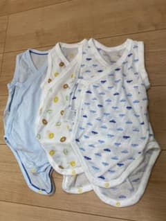 ユニクロ　肌着　ロンパースのサムネイル