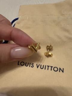 もんも様Louis Vuitton ピアスセット ゴールドトーンのサムネイル