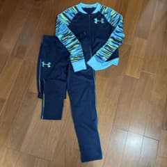 美品上下セット　Under Armour ジャージ YL6Gのサムネイル