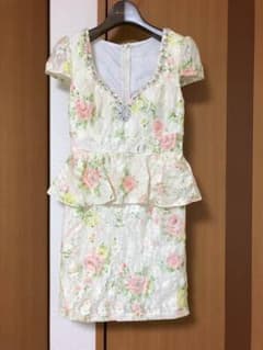 値下げ中！ワンピース ペプラムミニドレスのサムネイル