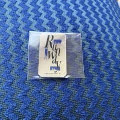 ◆新品◆プラダを着た悪魔2 ブラインドミラーステッカー ランウェイのサムネイル