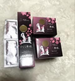 さくら舞妓 ホワイトコルセットと Moisture Lotion - メルカリ