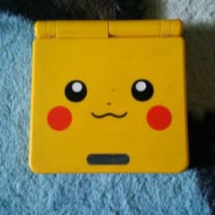 ゲームボーイアドバンス限定版ピカチュウ！のサムネイル