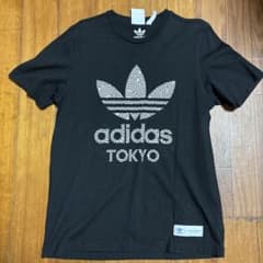 adidasのサムネイル