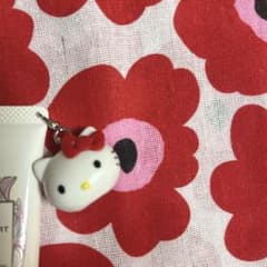 ハローキティ フェイス型チャーム ピンクリング付きのサムネイル