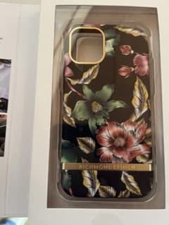 Richmond & Finch iPhone 12 mini ケースのサムネイル