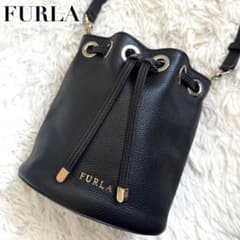 極美品✨フルラ ショルダーバッグ EVE イヴ レザー バケット ロゴ 巾着 極美品✨フルラ ショルダーバッグ EVE イヴ レザー バケット ロゴ 巾着