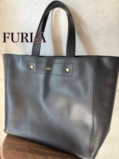 ✨FURLA フルラ　トートバッグ　レザー　ブラック 新春初売りSALEのサムネイル