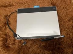ワコム Intuos Comic マンガ・イラスト制作用モデル Sサイズのサムネイル