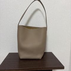 THE ROW レザー ショルダーバッグ