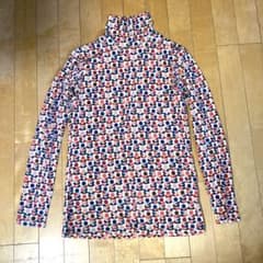 UNIQLO オーラ・カイリーHEATTECH タートルネック Lサイズのサムネイル