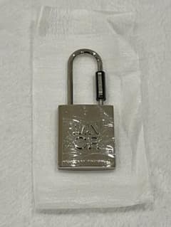 【新品未使用・公式品】BTS MONOCHROMEキーリングのサムネイル