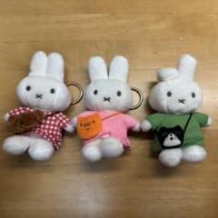 【最終値下げ】VIPOミッフィー ミニバッグシリーズ ぬいぐるみ キーホルダーのサムネイル