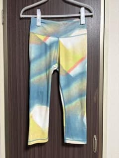 Reebok ヨガパンツ カプリ丈 マルチカラーのサムネイル