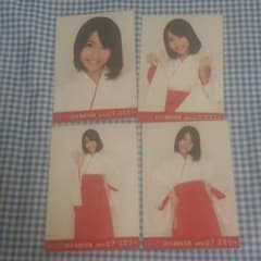 山下エミリー 生写真のサムネイル