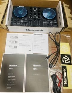 Numark DJコントローラー 初心者向け DJ機材のサムネイル