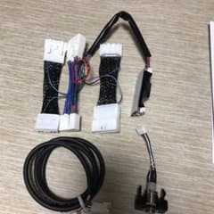 走行中テレビ視聴+ナビ操作ができるテレビキットのサムネイル