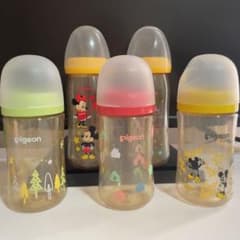 pigeon プラスチック哺乳瓶240ml ミッキーのサムネイル