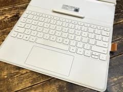 Huawei Mediapad M5 pro 純正キーボードカバーのサムネイル