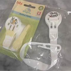 bibi おしゃぶりホルダー 新品未使用のサムネイル