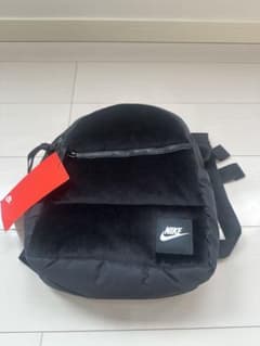 ナイキNike ブラックリュックのサムネイル