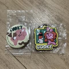 쿠라 스시 BT21 고무 매력 캔 배지 세트