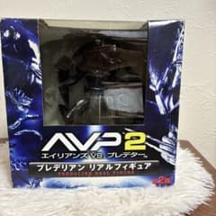 エイリアンズVSプレデター　AVP2 プレデリアン リアルフィギュア ブラックのサムネイル