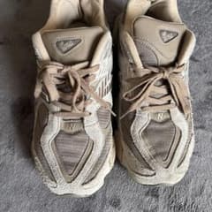 new balance 9060のサムネイル