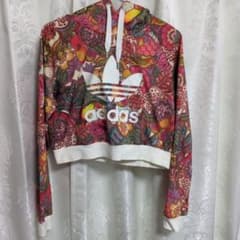 adidas 総柄 フローラル パーカー クロップド丈のサムネイル