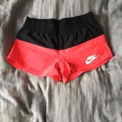 NIKE ランニングパンツのサムネイル