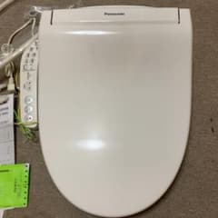 昨日購入、パナソニック　便座　ウォシュレットのサムネイル