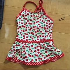 フリルで可愛いさくらんぼ柄！のサムネイル
