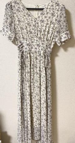 花柄ワンピース ロングワンピースのサムネイル