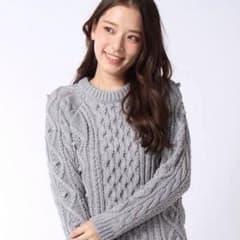 値下げ！ジーナシス  ケーブルニット  グレー  完売のサムネイル