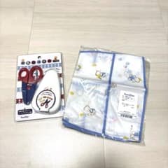 familiar お食事エプロン 、離乳食はさみセットのサムネイル
