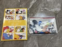 【値下げしました❕】ディズニーストア シークレットポーチ ミッキーと仲間たちのサムネイル