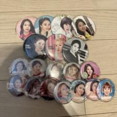 TWICE 缶バッチ まとめ売り チェヨン - メルカリ