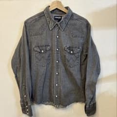 希少❣️80s USA製 Wranglerブラックデニムシャツ 裾カットオフ処理済 希少 80s USA製 Wranglerブラックデニムシャツ 裾カットオフ処理済
